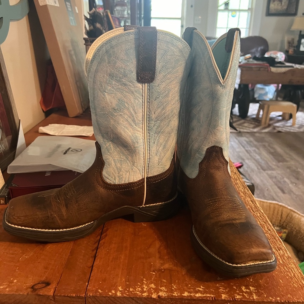 Womens Ariat Boots
